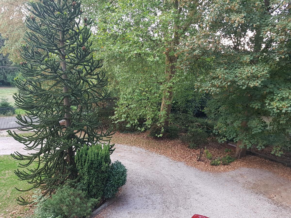 Chateau Lambert Moulinsart Hotel, Shuttle Airport, Long Term Parking, Snooker, Large Terrasse, Dinner, Breakfast Charleroi Bagian luar foto