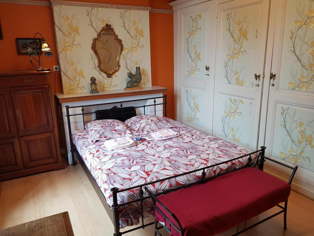 Chateau Lambert Moulinsart Hotel, Shuttle Airport, Long Term Parking, Snooker, Large Terrasse, Dinner, Breakfast Charleroi Bagian luar foto