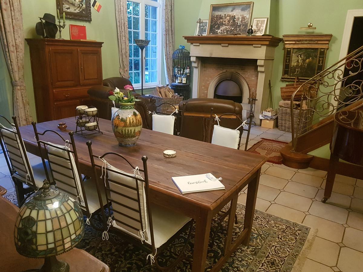 Chateau Lambert Moulinsart Hotel, Shuttle Airport, Long Term Parking, Snooker, Large Terrasse, Dinner, Breakfast Charleroi Bagian luar foto