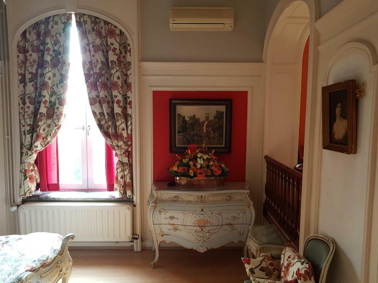 Chateau Lambert Moulinsart Hotel, Shuttle Airport, Long Term Parking, Snooker, Large Terrasse, Dinner, Breakfast Charleroi Bagian luar foto